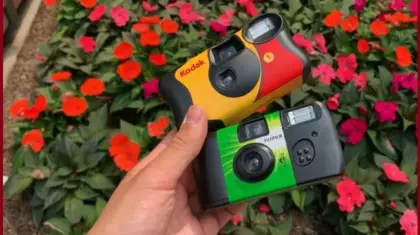 How to Upload Disposable Camera Pictures on the Phone